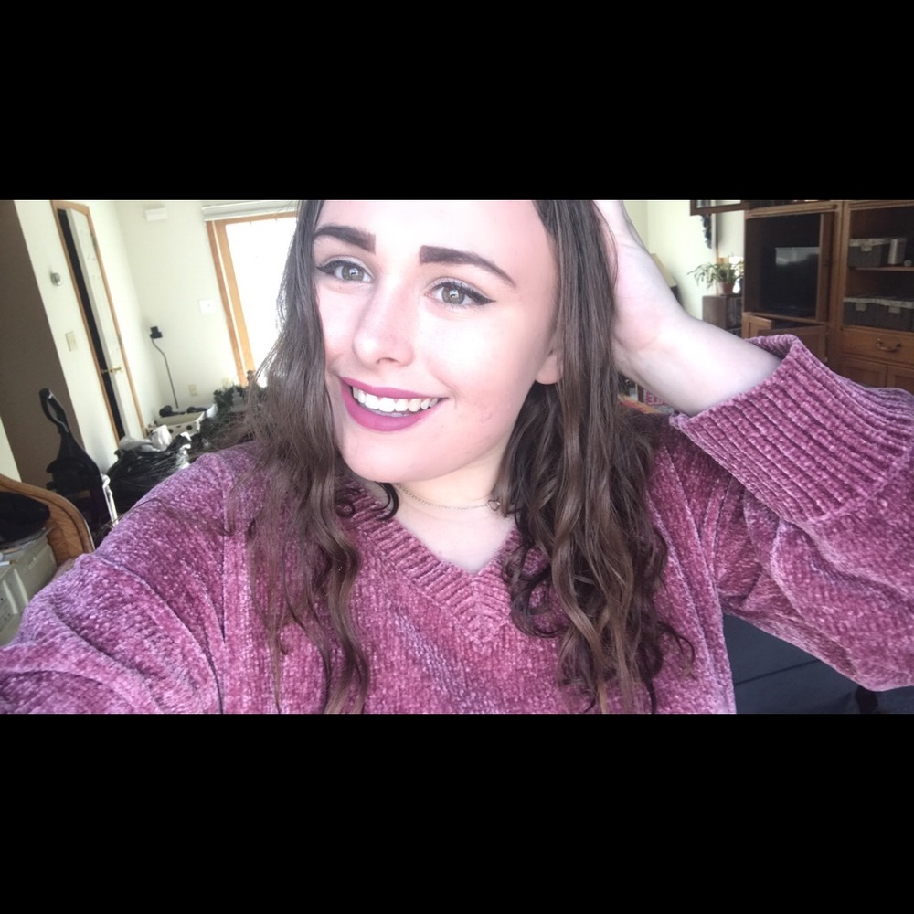 Meet your Posher, Emily